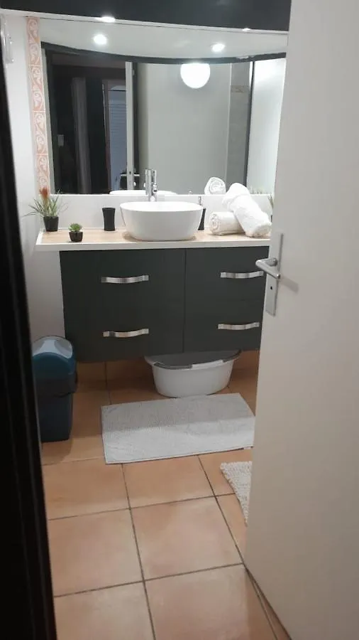 Studio Juliah Sainte-Anne Apartmán